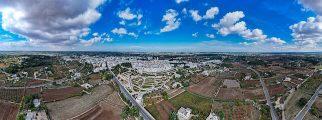 Vista aerea di Locorotondo, valle d'itria, puglia