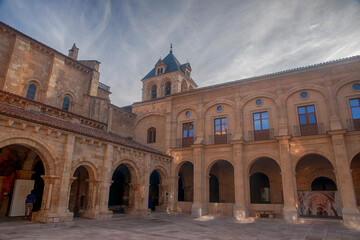 Fototapeta premium Real Colegiata Basílica de San Isidoro y panteón real de la ciudad de León, España