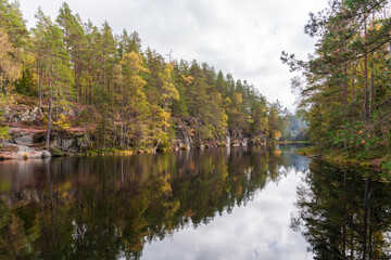 Fototapeta na wymiar The small Skøyenputten lake in Østmarka near Oslo, early fall