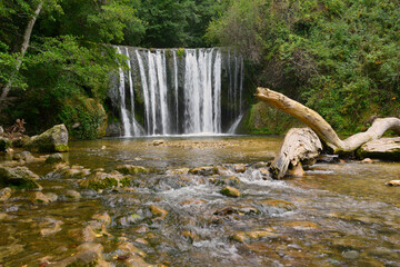 La cascade Blanche sur la Vernaison à Pont-en-Royans (38680), département de l'Isère en région Auvergne-Rhône-Alpes, France