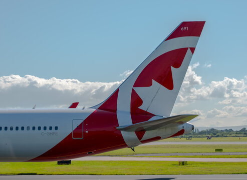 Air Canada Rouge Boeing 767 tail