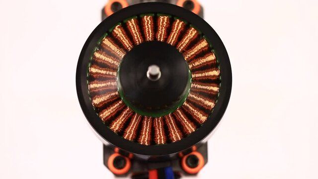 Outrunner brushless motor for multi rotor aircrafts. Brushless DC motors tend to be small a few watts to tens of watts, with permanent magnet rotors. Speed of a brushless motor is not fixed. Style of 