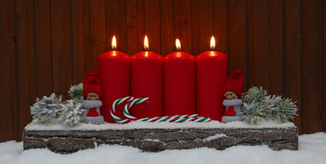 Rote Adventskerzen