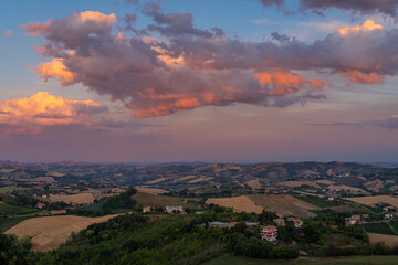 Fototapeta premium Montalto Marche Tramonto