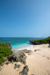 与論島の宇勝海岸（ウァーチ）メーラビビーチ