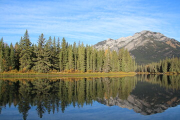 Fototapeta na wymiar October Moring, Banff National Park, Alberta
