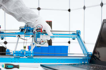 Assembling CNC Laser Cutting Machine for Precision Medical Equipment Parts