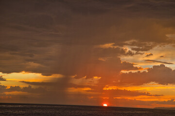 Fototapeta premium Lightning storm at sunset in Carpinteria
