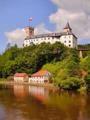 Fototapeta na wymiar Castle over the river