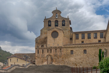 Fototapeta na wymiar Monasterio de San Salvador de Oña, España