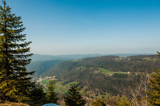 Obergrenchenberg, Court, Hochebene, Grenchenberg, Jura, Juras&uuml;dfuss, Wanderweg, Untergrenchenberg, Solothurn, Alpen, Mittelland, Aare, Fr&uuml;hling, Schweiz
