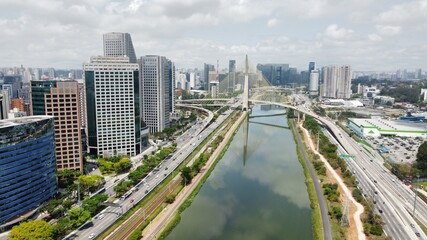 Fototapeta na wymiar Ponte Estaiada em São Paulo Brasil