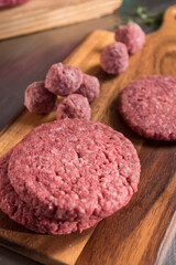 Preparation of hamburgers for fast food