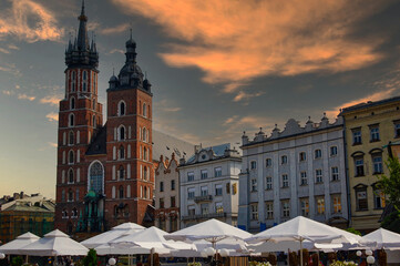 Basílica de Santa María en la plaza del Mercado de Cracovia