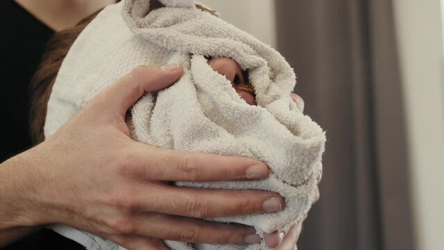 Panno caldo per barba dal barbiere