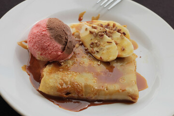 Postre de Crepa con helado
