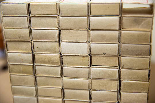 Old radio components are high-power semiconductor transistors produced in the USSR.The equipment is stored in various compartments. Slopes matchboxes.