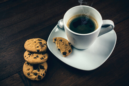 lonche con caf&eacute; y galletas
