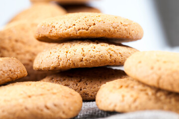 not very sweet dry and crunchy cookies