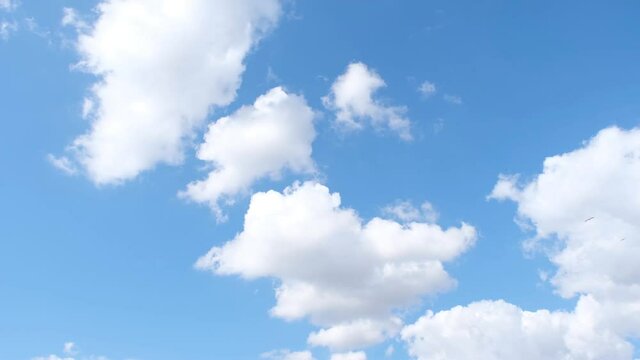 cloud timelapse, white clouds and blue sky, timelapse
