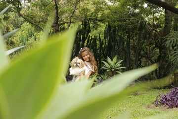 CRIANÇA COM CACHORRO