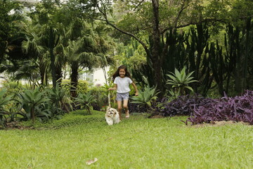 CRIANÇA COM CACHORRO