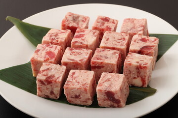 牛やわらかサイコロステーキ(成型肉)