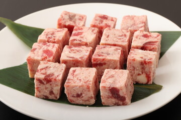 牛やわらかサイコロステーキ(成型肉)