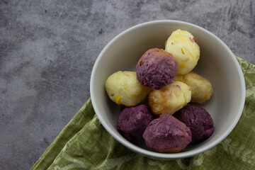 toast tapioca and purple ball