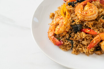 shrimps fried rice with herbs and spices