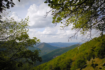Vista dal sentiero per pian delle ortiche nelle Marche