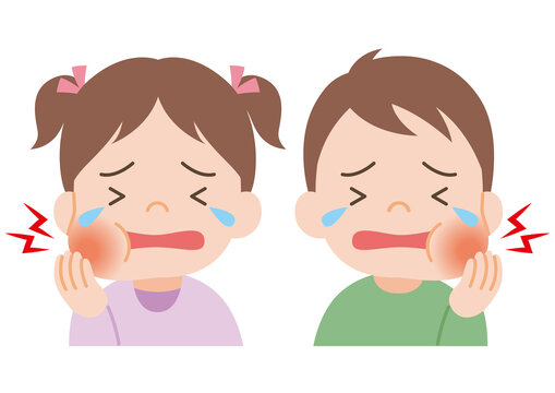 頬が腫れた子供