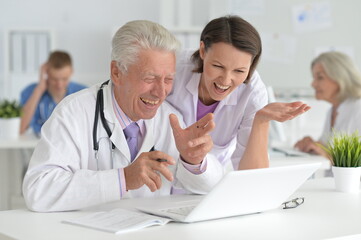 Fototapeta premium professional doctors working at hospital