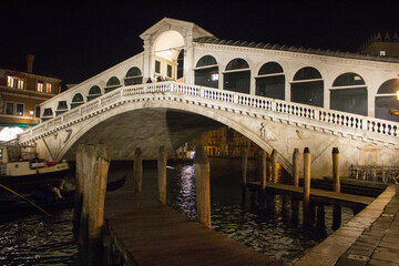 Venice, Italy, January 28, 2020 evocative image of the Rialto Bridge by night, one of the most 
famous symbols of the city
