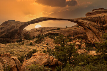 The USA Southwest Arches National Parks are located in eastern Utah, north of the city of Moab in the United States. Its area is 310 km ².