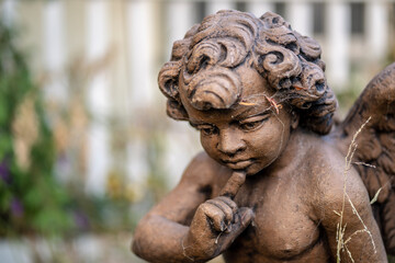 Obraz premium statue of a cupid 