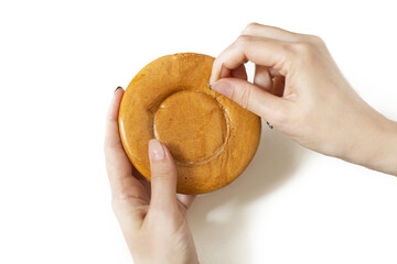 Sweet honeycomb toffee is a Korean sponge candy . food from the series