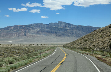 The road and House Range - Highway 50, Utah