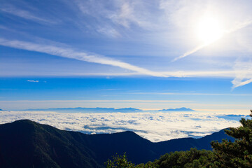 燕岳山頂付近からの眺め