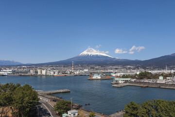 田子の浦と富士山（静岡県富士市）