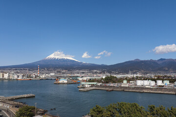 田子の浦と富士山（静岡県富士市）