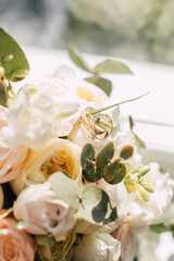 wedding rings of the newlyweds