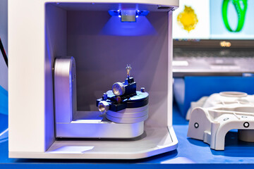 workpiece jewelry set on spindle chuck of high technology and precision optical measuring machine for inspection multi external dimension shape profile appearance etc.