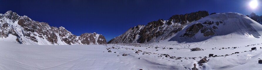 Fototapeta na wymiar Kyrgyzstan, Ala-Archa National Park, Ak-Sai Glacier