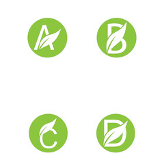 Obraz premium Initial letter with green leaf