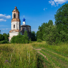 Naklejka premium old Orthodox church landscape