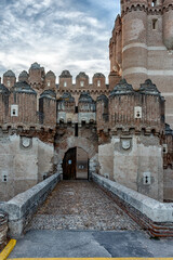 foso y puerta castillo de coca