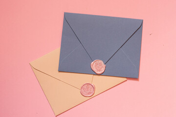 Gift envelope with certificate - obrazy, fototapety, plakaty