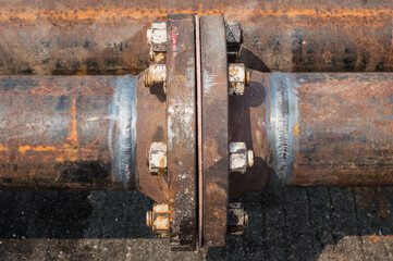 Weld pipe joints made by manual arc welding,Closed up connecting pipe by weld to flange and  bolt-nut