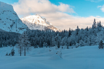 Fototapeta na wymiar Ski mountaineering on mount Mangart, near the Slovenian border, Friuli-Venezia Giulia, Italy